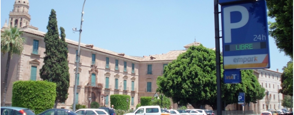 12 aparcamientos a su disposición en la ciudad de Murcia